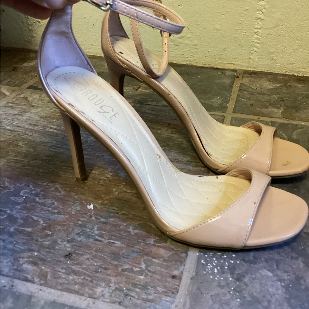 Rouge Helium Tan Stiletto Heels Elegant Design